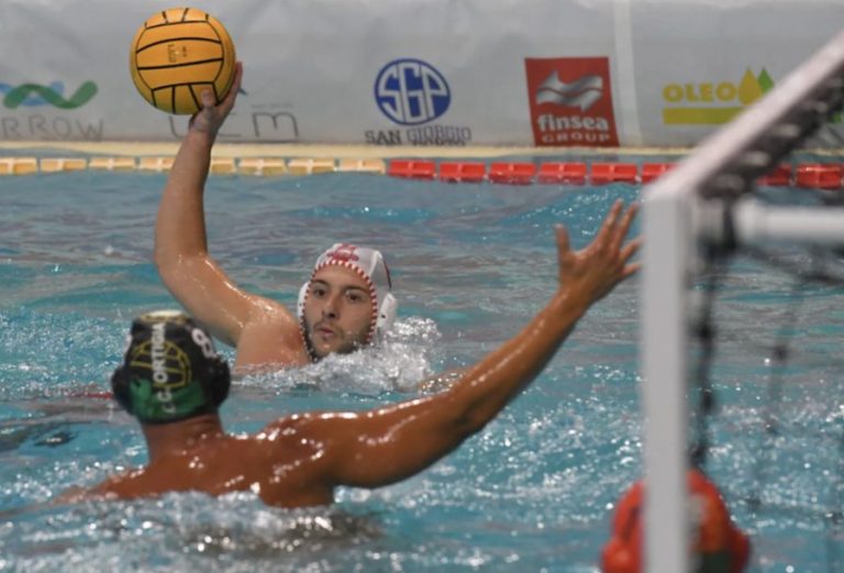 Pallanuoto, il Quinto vince gara 1 a Salerno